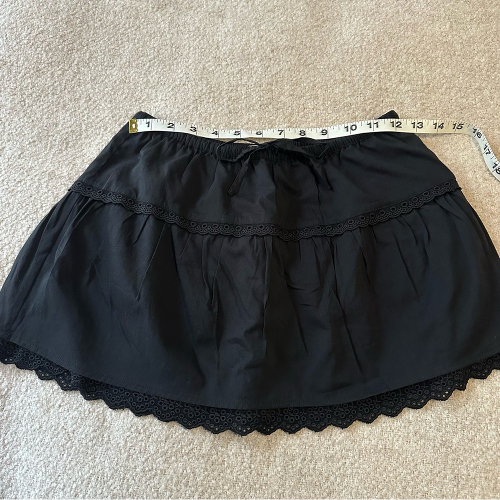 Reformation Tavia Skirt - Picture 3 of 9